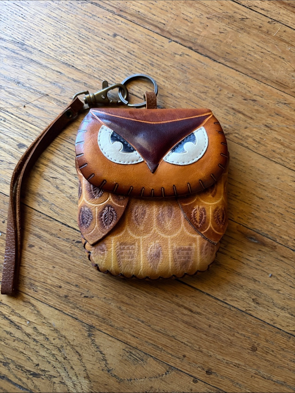 Owl Motif Leather Coin Pouch Wristlet - Tan/Brown